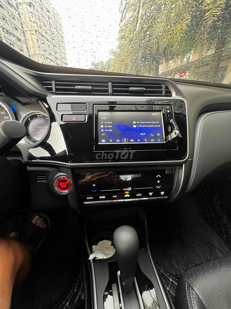Honda City Top Белая автоматическая 5-местная