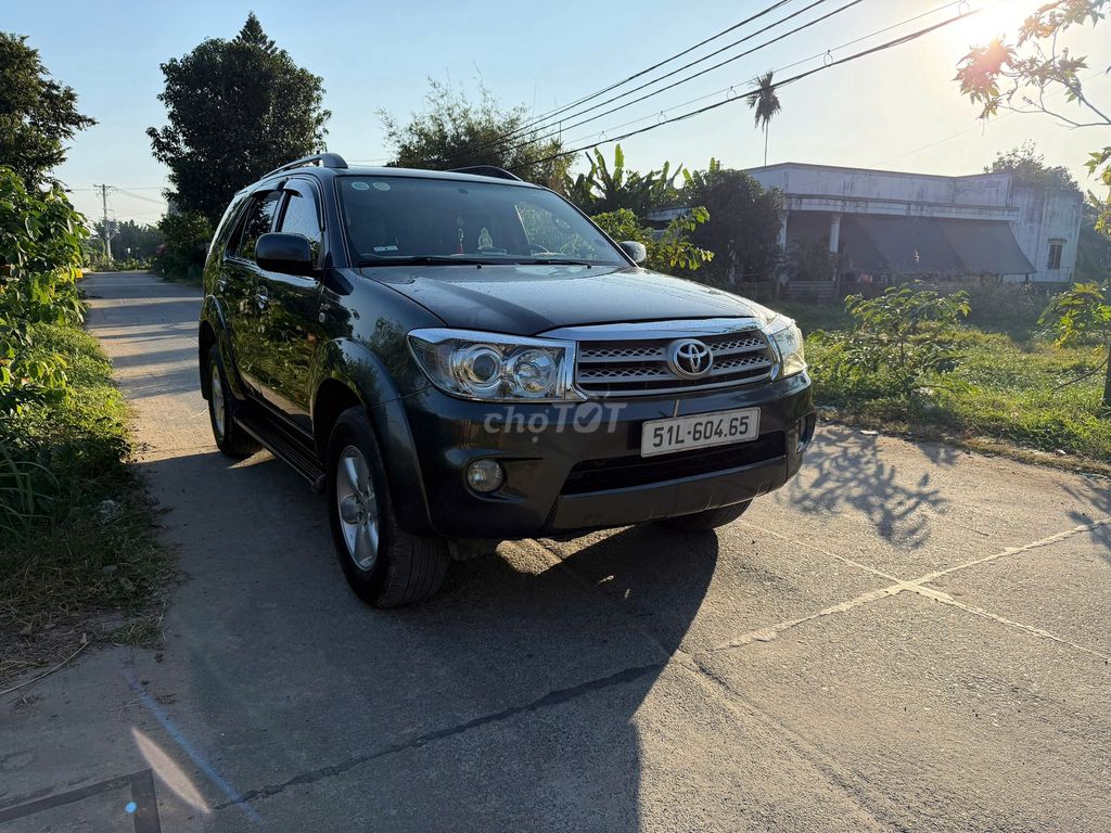 Toyota Fortuner 2010 2.G máy dầu số sàn. Mua bán Ô tô tại Quận 12 Tp Hồ Chí Minh được đăng bởi Duy Q12 hình 2