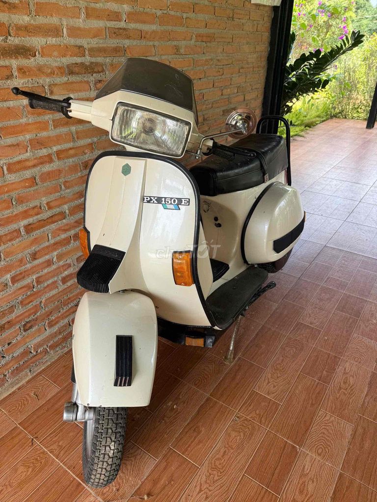 Vespa phong cách Vintage. Mua bán Xe máy tại Thành phố Đà Lạt Lâm Đồng được đăng bởi Nguyễn Ngọc Bảo Ân hình 2