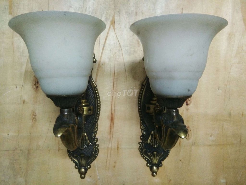 Cặp đèn đồng ốp tường cổ điển vintage