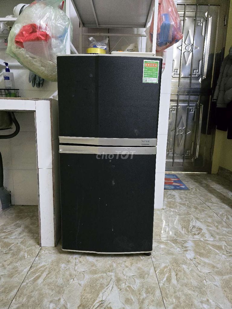 Tủ lạnh Toshiba Đen Đã sử dụng. Mua bán Tủ lạnh tại Quận Hoàng Mai Hà Nội được đăng bởi nguyen lý hình 1