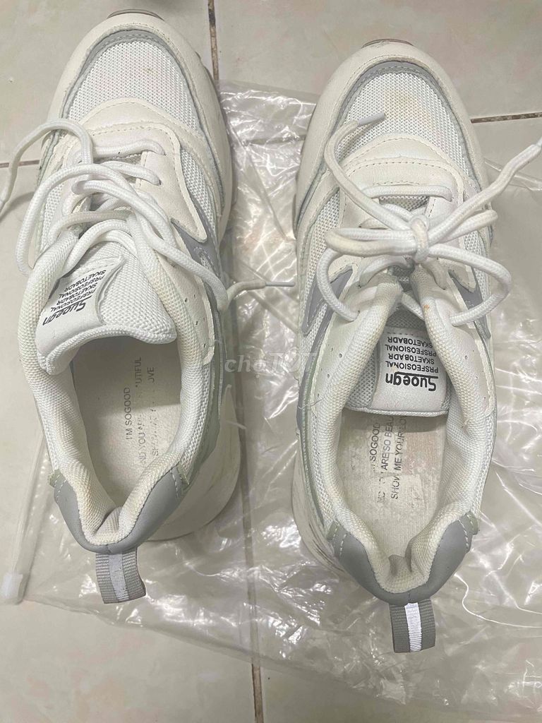 Giày Trắng size39. Mua bán Giày dép tại Thành phố Biên Hòa Đồng Nai được đăng bởi Thanh Lý Giá Rẻ Chất lượng hình 1