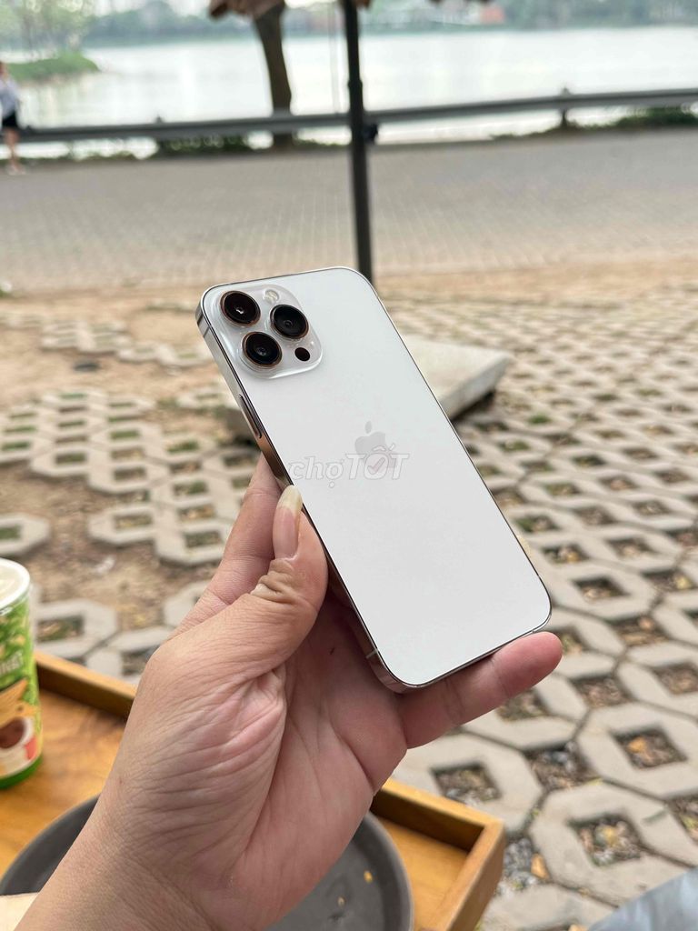 Apple iPhone 13 Pro Max 128GB Bạc VNA. Mua bán Điện thoại tại Quận Hai Bà Trưng Hà Nội được đăng bởi Huy Huấn hình 1