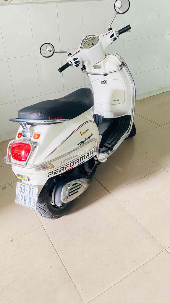 Vespa 2015- 3Vie,biển số đẹp 9 nút(Ban nhanh). Mua bán Xe máy tại Quận 12 Tp Hồ Chí Minh được đăng bởi LỌC GIÓ Ô TÔ SÀI GÒN hình 1