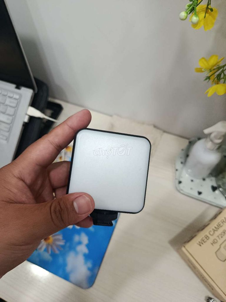 Đèn LED Andoer T64 Đen 1200mAh. Mua bán Máy ảnh, Máy quay tại Quận Bình Thạnh Tp Hồ Chí Minh được đăng bởi Phùng Đăng Thuận hình 1