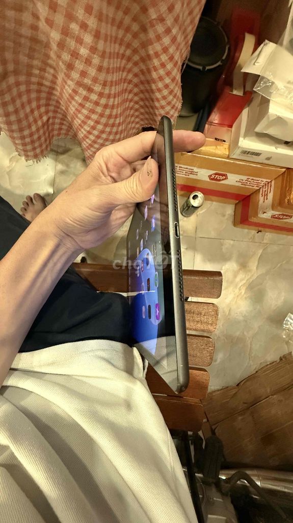 ipad gen9 64gb wifi gray zin all. Mua bán Máy tính bảng tại Quận 10 Tp Hồ Chí Minh được đăng bởi nguyen trieu phu hình 1