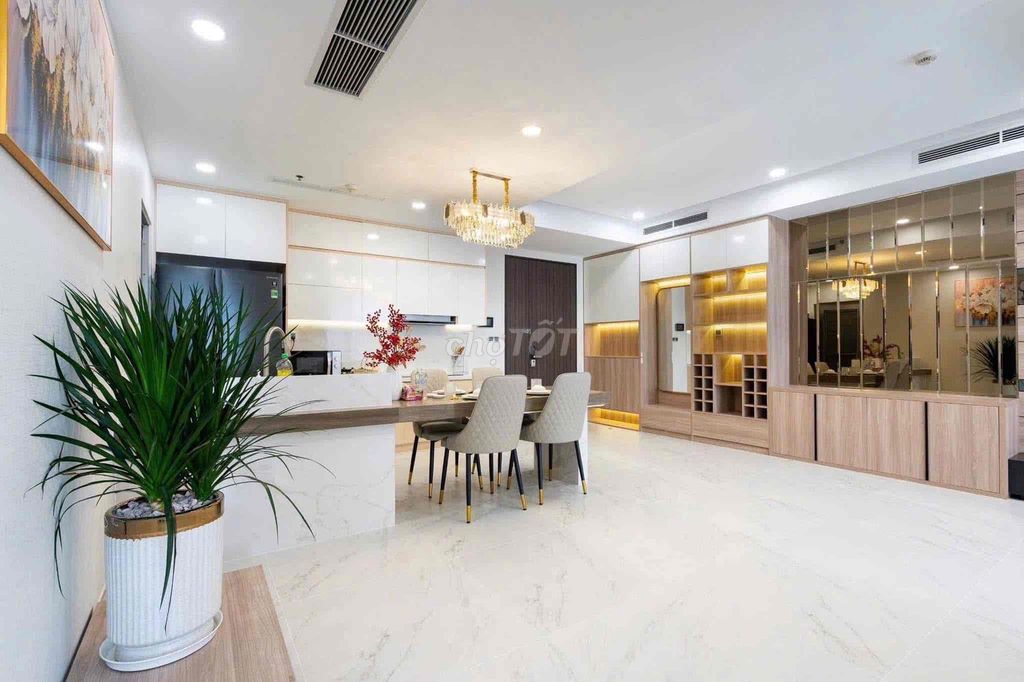 Cần cho thuê nhanh căn hộ Saigon South Residence, nhà đẹp, giá rẻ.