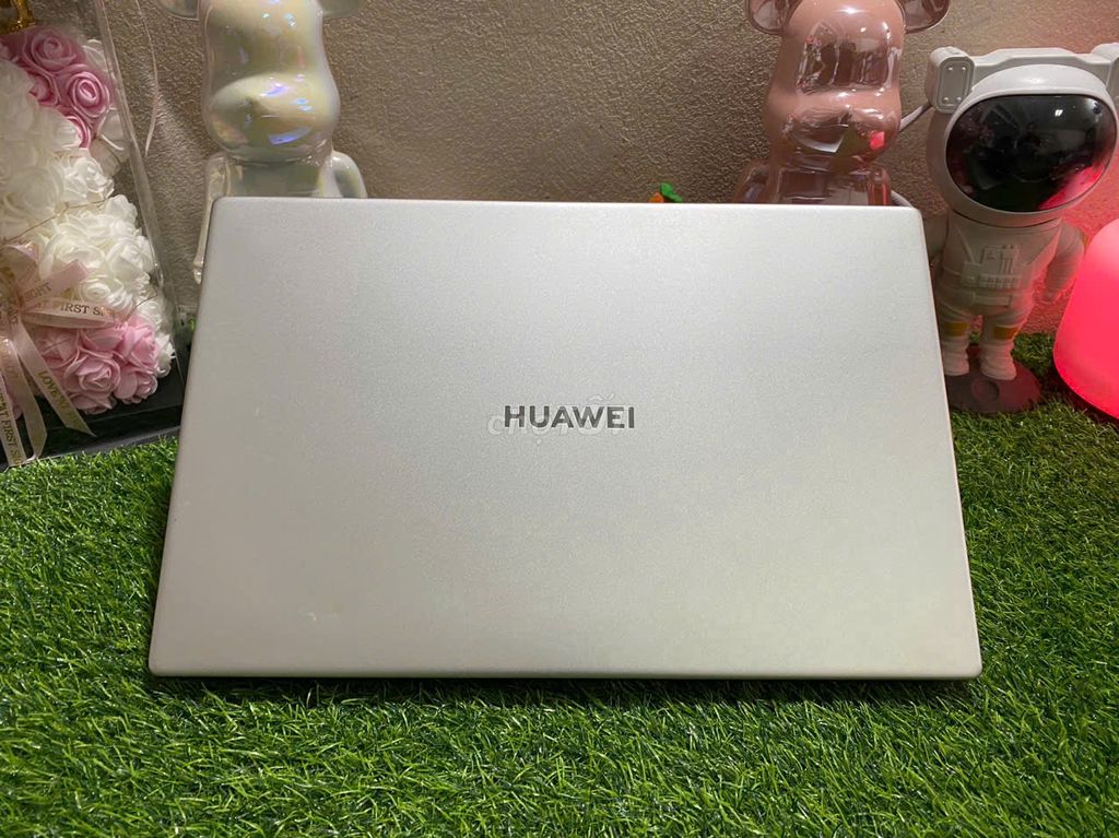 HUAWEI laptop R5-3th|8|256 mỏng nhẹ