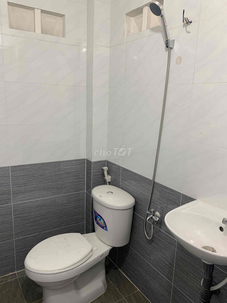 CHÍNH CHỦ - PHÒNG CAO THOÁNG MÁT, GÁC ỐP FULL ĐI LẠI THOẢI MÁI