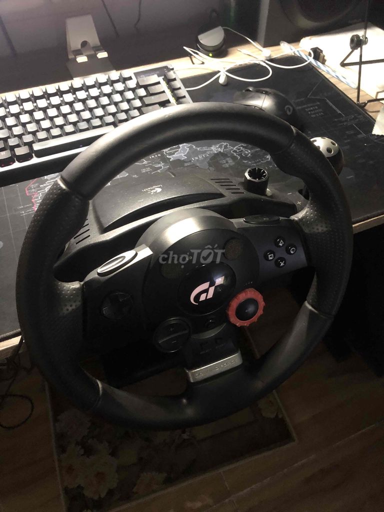 Vô lăng logitech Driving Force GT chơi game