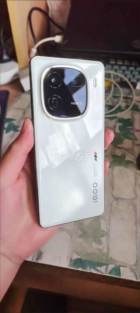 iQOO 12 BMW 256GB Trắng. Mua bán Điện thoại tại Quận Bình Thạnh Tp Hồ Chí Minh được đăng bởi Lê duy khánh hình 1