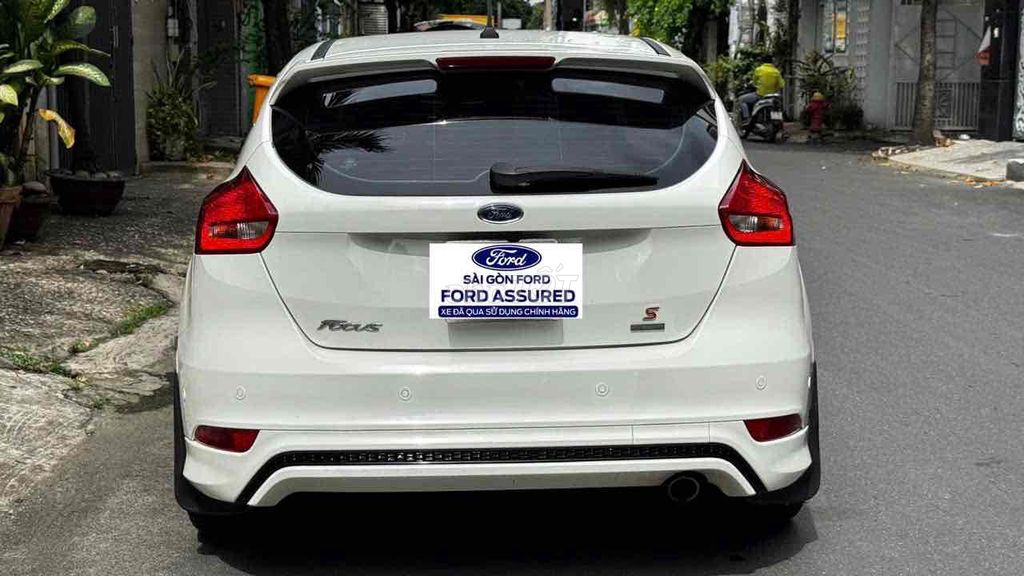 Ford Focus Sport 2018 Trắng 35.000 km. Mua bán Ô tô tại Quận Tân Bình Tp Hồ Chí Minh được đăng bởi Sài Gòn Ford hình 4