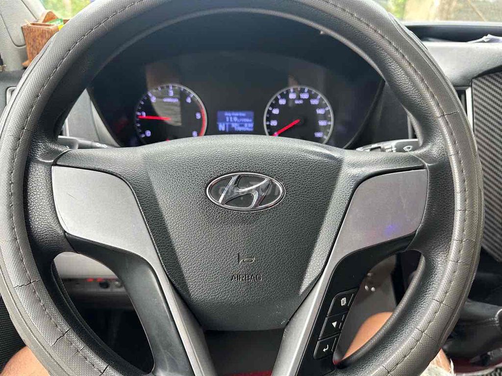 Hyundai Solati 2018 2.5 A2 - 178000 km. Mua bán Ô tô tại Huyện Củ Chi Tp Hồ Chí Minh được đăng bởi phong nguyen hình 2
