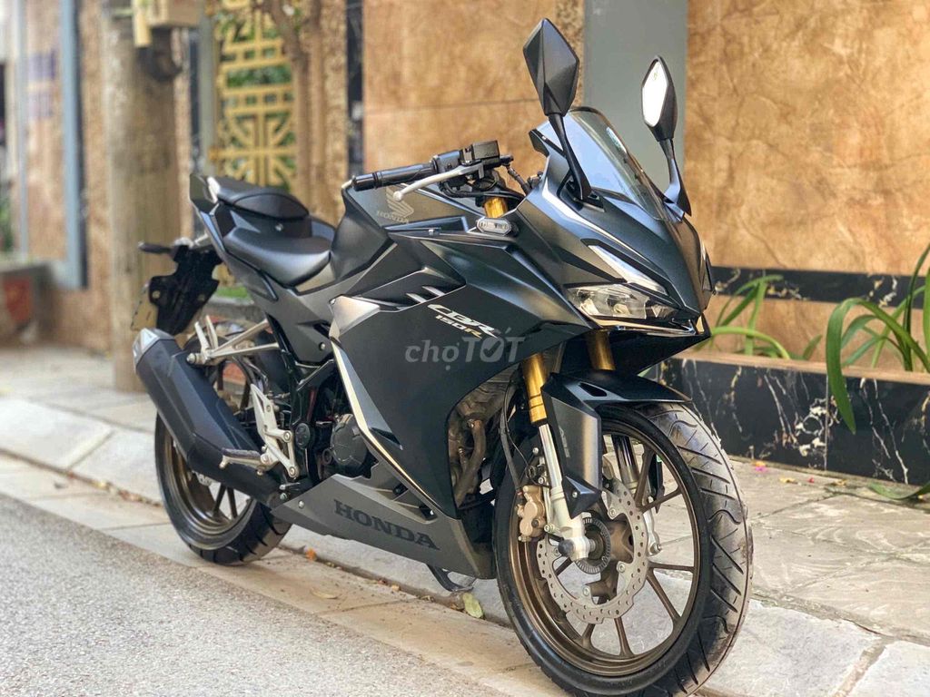 HONDA CBR150 ABS FI cuối 2024 vành vàng tem mới. Mua bán Xe máy tại Quận Cầu Giấy Hà Nội được đăng bởi Tong motor xe may hình 6