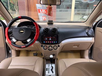Chevrolet Aveo Bạc Tự động