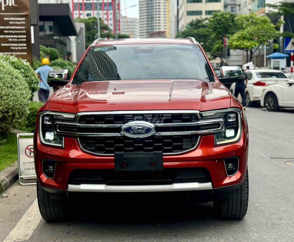 Ford Everest Titanium Красный 57.405 км