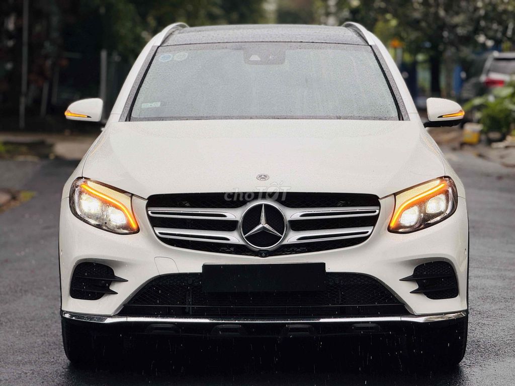 GLC300 4Matic Trắng Kem 8v7 Km (Bao Check). Mua bán Ô tô tại Quận Bình Tân Tp Hồ Chí Minh được đăng bởi Huỳnh Thiên Bảo hình 1