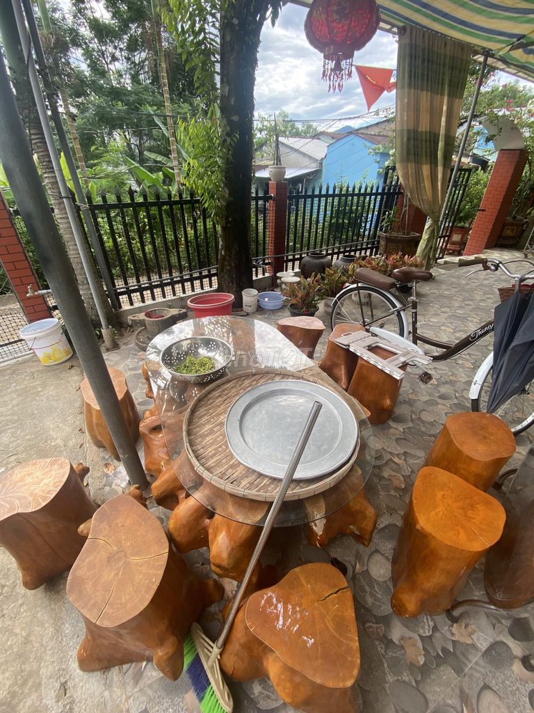 Bộ bàn ghế Gỗ Nâu Tự nhiên. Mua bán Bàn ghế tại Huyện Nông Sơn Quảng Nam được đăng bởi Thiện  hình 1