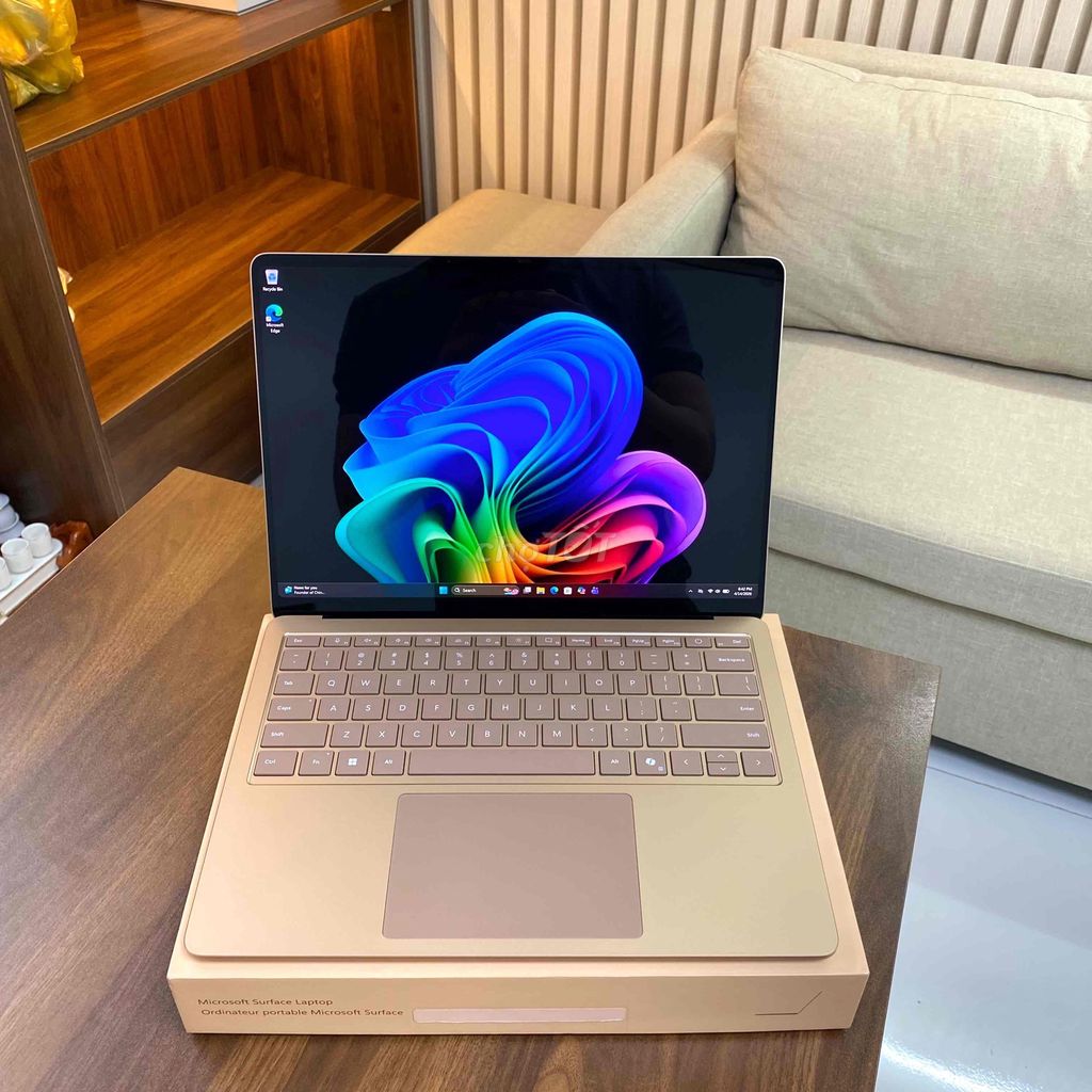 Surface Laptop 7. Mua bán Laptop tại Thành phố Thủ Đức Tp Hồ Chí Minh được đăng bởi Vũ Surface hình 1