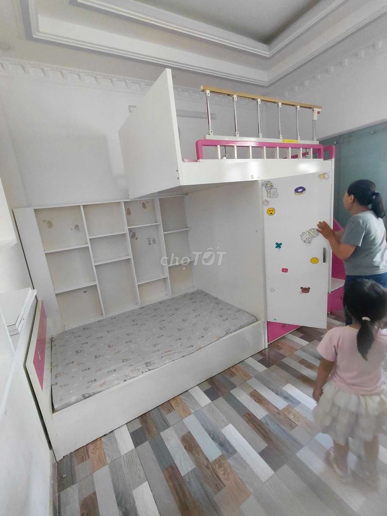 Giường tầng Gỗ Trắng, Hồng Cả hai. Mua bán Giường, chăn ga gối nệm tại Quận 7 Tp Hồ Chí Minh được đăng bởi Nguyễn Huy hình 1
