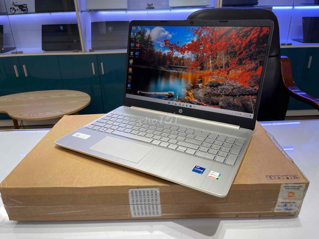 Laptop HP 15s-fq2556TU i7 1165G7/8GB/SSD 512G. Mua bán Laptop tại Quận Ninh Kiều Cần Thơ được đăng bởi HOÀNG MAI STORE hình 1