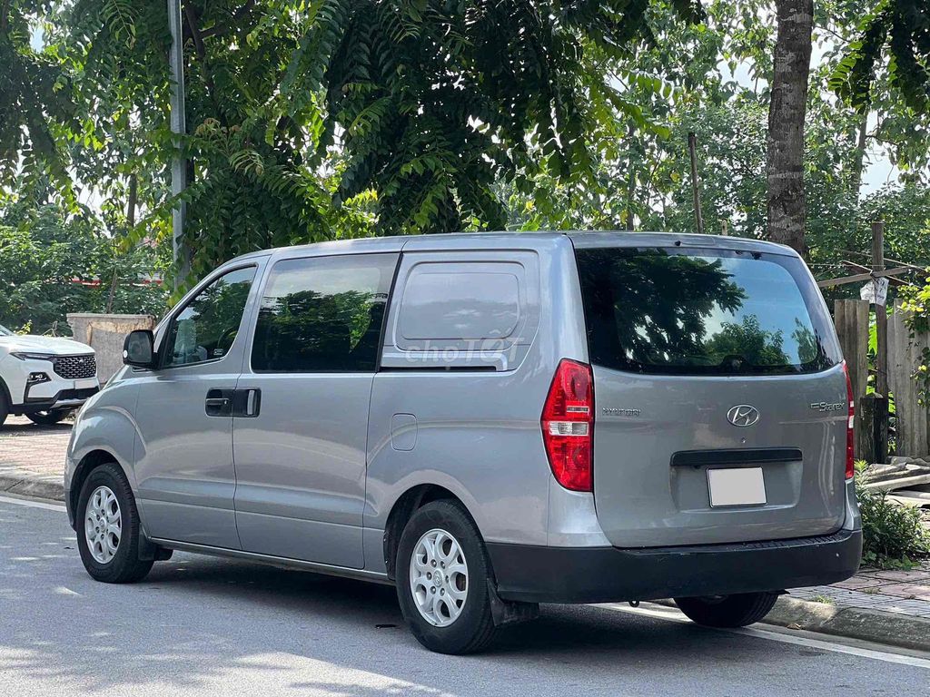 Hyundai Starex 2011 2.5D MT - 130000 km. Mua bán Ô tô tại Quận 7 Tp Hồ Chí Minh được đăng bởi Lethai hình 10