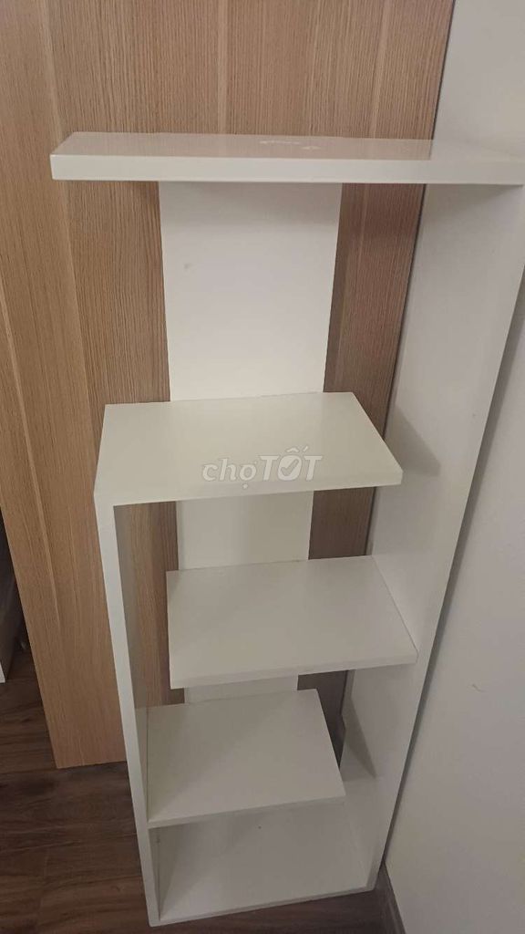 Kệ trang trí Gỗ xoan Trắng 40x20x160 cm. Mua bán Tủ, kệ gia đình tại Thành phố Vũng Tàu Bà Rịa - Vũng Tàu được đăng bởi Tô Thái hình 1