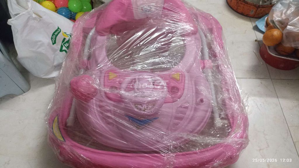 Xe tập đi Nhựa Nữ Hồng. Mua bán Mẹ và bé tại Quận Long Biên Hà Nội được đăng bởi Nguyễn Thu Hằng hình 1