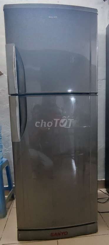 Tủ lạnh Sanyo 250 lít, hoạt động bình thường