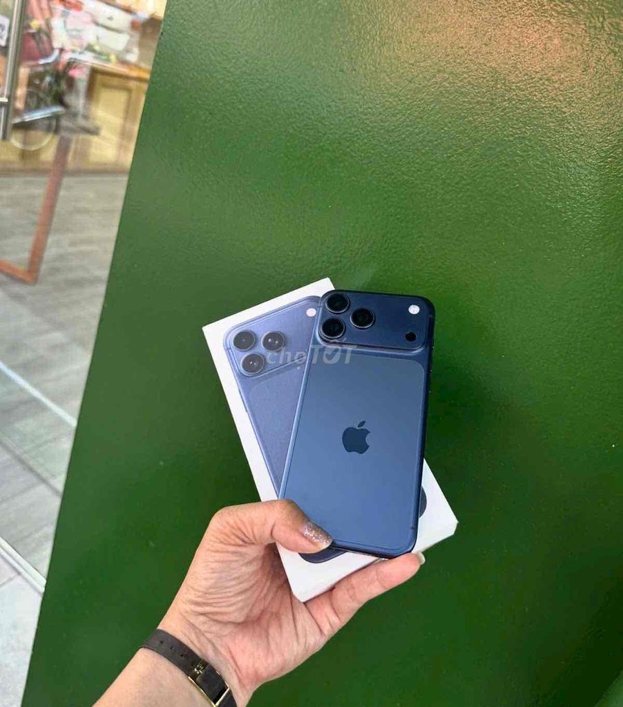 iphone 17pro 1tb blue qtế mỹ pin100 sạc 1 lần. Mua bán Điện thoại tại Quận 3 Tp Hồ Chí Minh được đăng bởi Nam Á Mobile hình 1