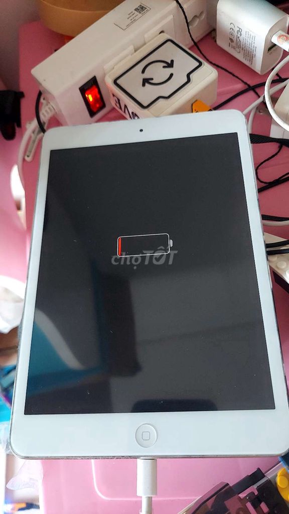 Máy tính bảng Apple iPad Bạc. Mua bán Máy tính bảng tại Quận 8 Tp Hồ Chí Minh được đăng bởi LOUISDANG hình 1