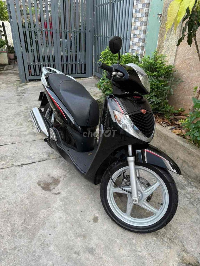 SH 150i nhập ý nguyên xe 2007. Mua bán Xe máy tại Thành phố Thủ Đức Tp Hồ Chí Minh được đăng bởi Hoàng Phong hình 2