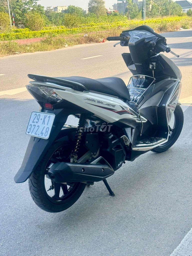 Honda Air Blade 125cc 2015 Trắng xám. Mua bán Xe máy tại Thành phố Nam Định Nam Định được đăng bởi  long việt  hình 6
