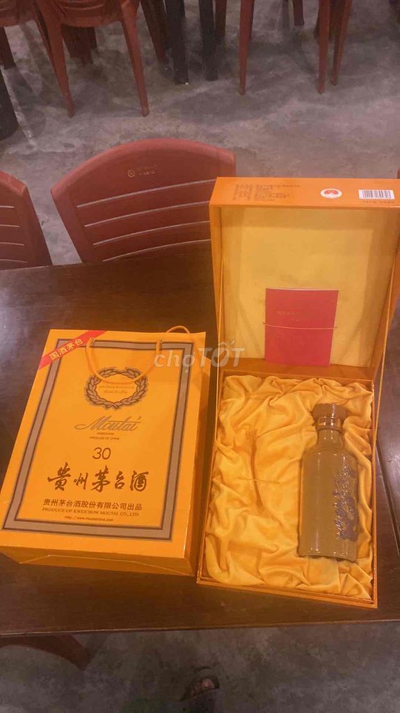 Vỏ rượu Moutai 30 năm Vàng. Mua bán Đồ sưu tầm, đồ cổ tại Quận Sơn Trà Đà Nẵng được đăng bởi Hưng Nguyễn hình 1