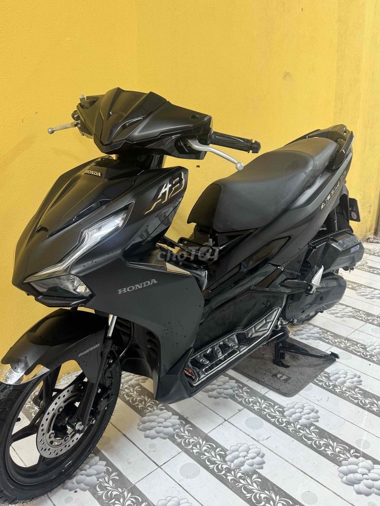 Air Blade 125 2023 чёрный матовый почти новый 43AC-276.08
