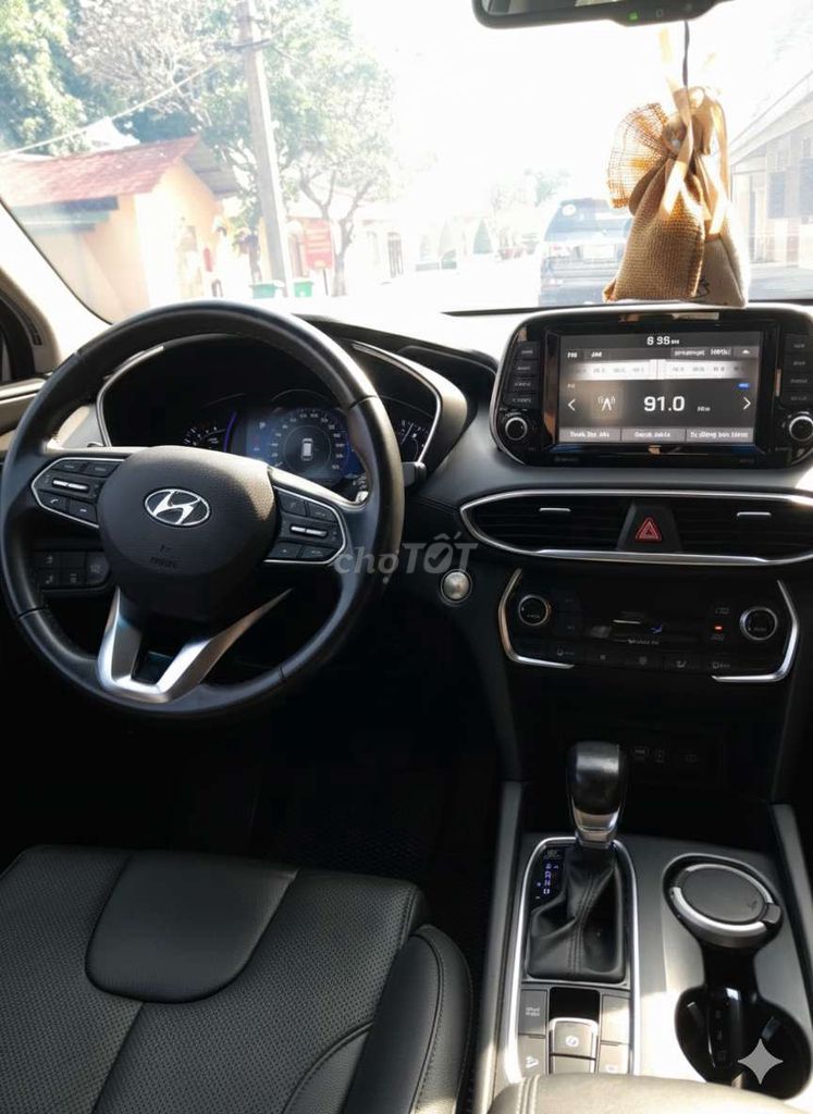 Santafe model 2019 máy xăng 2 cầu. Mua bán Ô tô tại Quận Tân Phú Tp Hồ Chí Minh được đăng bởi Đoàn Thiên Ân  hình 14