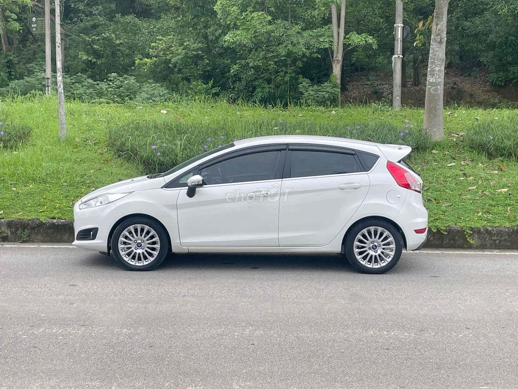 Ford Fiesta 2015 S 1.5 AT số tự động đẹp xuất sắc. Mua bán Ô tô tại Huyện Sóc Sơn Hà Nội được đăng bởi Xuân Khánh ô tô hình 7
