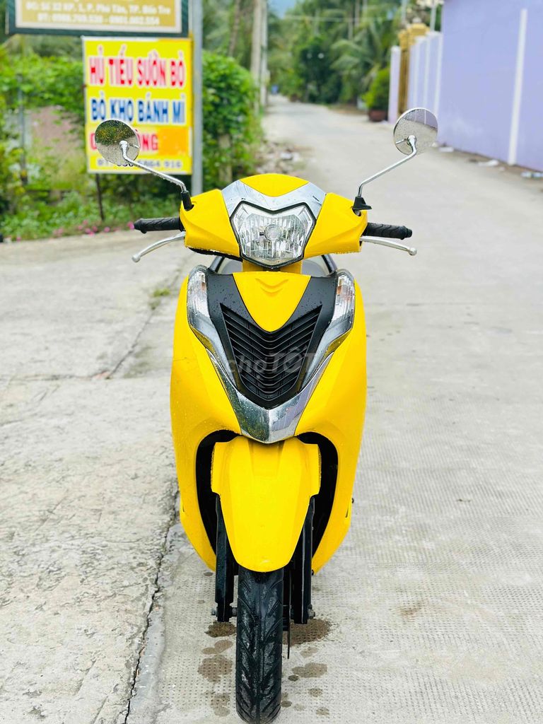 HONDA LEAD 125 VÀNG NÂU