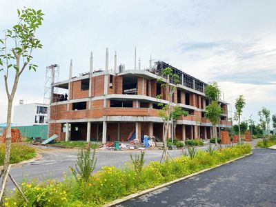 Thanh toán- 1tỷ300 nhận Shophouse mặt tiền kinh doanh chợ Bình Chánh. Mua bán văn phòng, mặt bằng kinh doanh tại Huyện Bình Chánh Tp Hồ Chí Minh được đăng bởi Nguyễn Duy Minh Trí