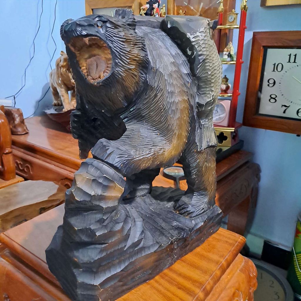 Tượng gấu gỗ