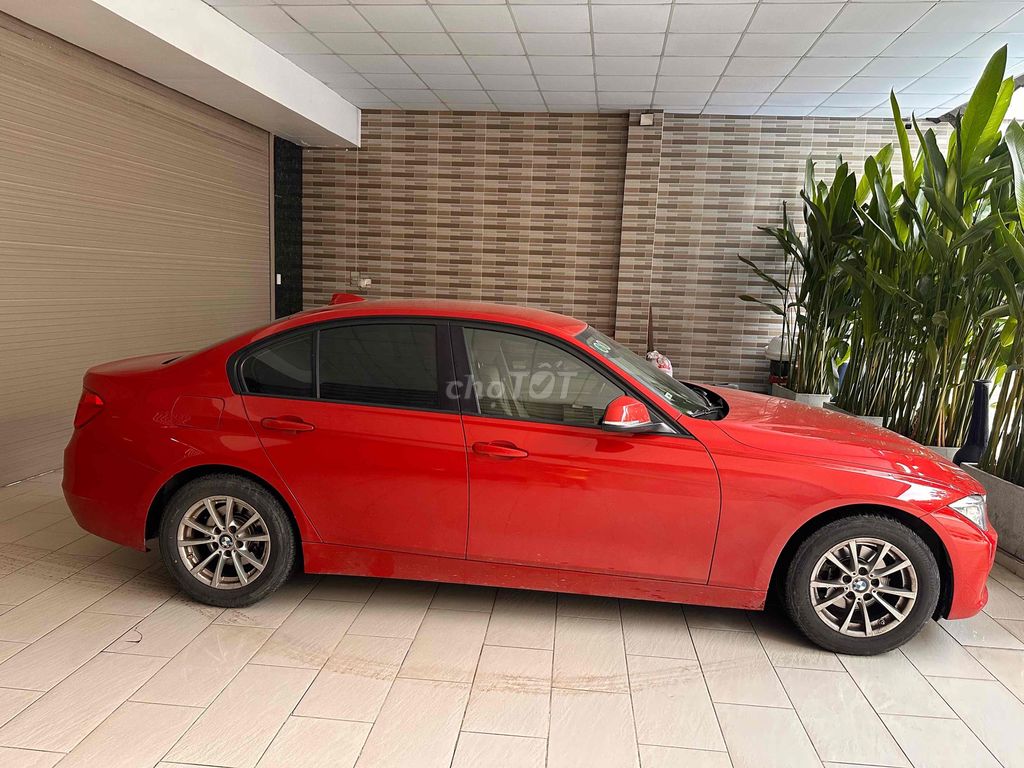 BMW 3 Series 2013 320i - full bảo hiểm từ lúc mua.. Mua bán Ô tô tại Quận 1 Tp Hồ Chí Minh được đăng bởi Huỳnh Thuỵ Nhật Phượng hình 2