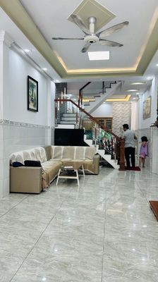 Bán gấp nhà Phạm Đăng Giảng – Bình Tân, 4 tầng, giá chỉ 7 tỷ TL. Mua bán nhà ở tại Quận Bình Tân Tp Hồ Chí Minh được đăng bởi Lê Thanh Lợi