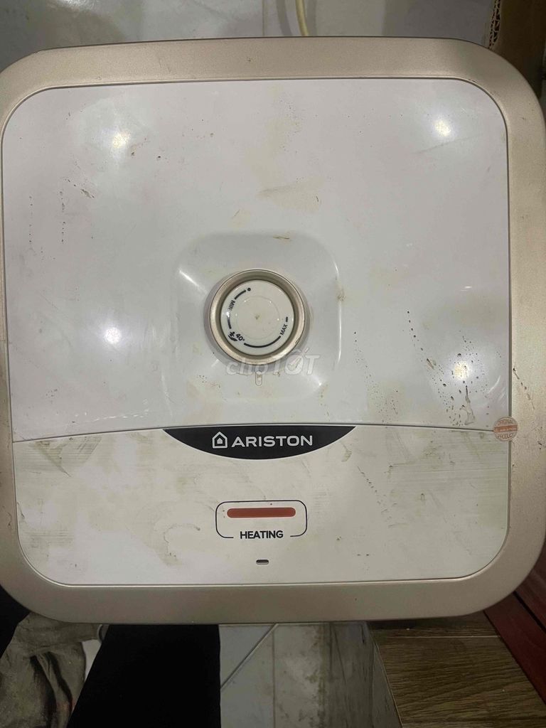 Máy nước nóng Ariston FE - MT 2.5. Mua bán Thiết bị vệ sinh, nhà tắm tại Quận 8 Tp Hồ Chí Minh được đăng bởi Nguyên hình 1