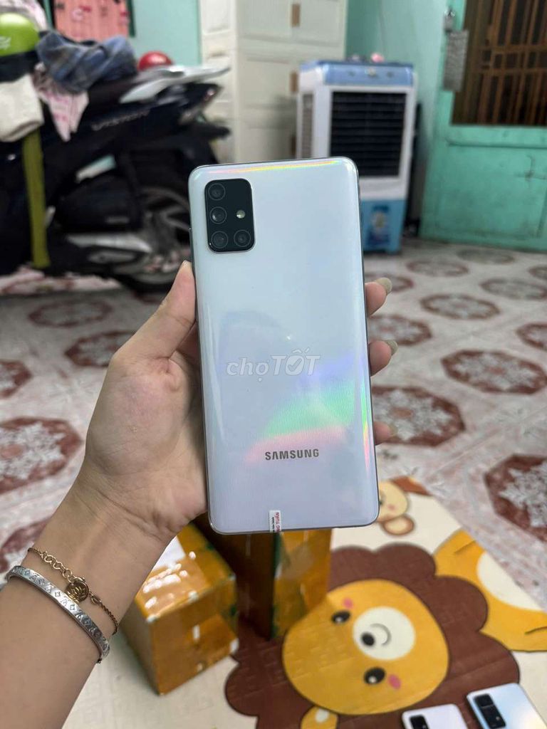 Samsung A71, r8 128GB, cấu hình tốt. Mua bán Điện thoại tại Thành phố Thủ Dầu Một Bình Dương được đăng bởi Phước Mobile hình 1