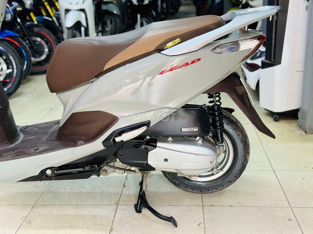 XE MÁY THỊNH PHÁT- HONDA LEAD 125 XI MĂNG MÁY CHẤT. Mua bán Xe máy tại Quận Bắc Từ Liêm Hà Nội được đăng bởi XE MÁY THỊNH PHÁT XE LƯỚT GIÁ RẺ hình 5