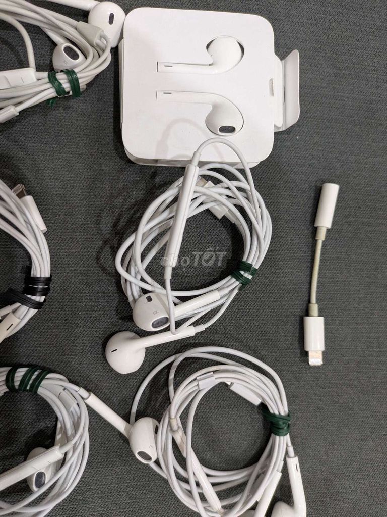 Tai nghe Apple chính hãng. Mua bán Tivi, Âm thanh tại Quận Long Biên Hà Nội được đăng bởi Cong Pham hình 1