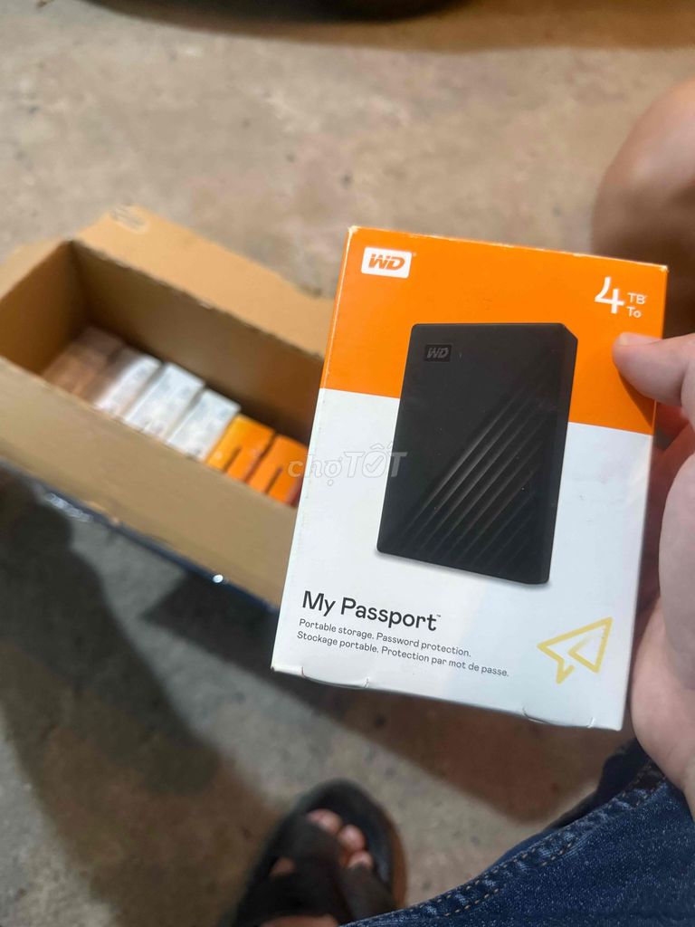 WD My Passport 4TB Đen Đã sử dụng có 6 ổ. Mua bán Phụ kiện (Màn hình, Chuột...) tại Quận Hải Châu Đà Nẵng được đăng bởi Quang Nguyễn PC hình 1
