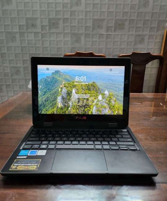 Laptop Asus vừa chuột vừa cảm ứng Gấp Gọn