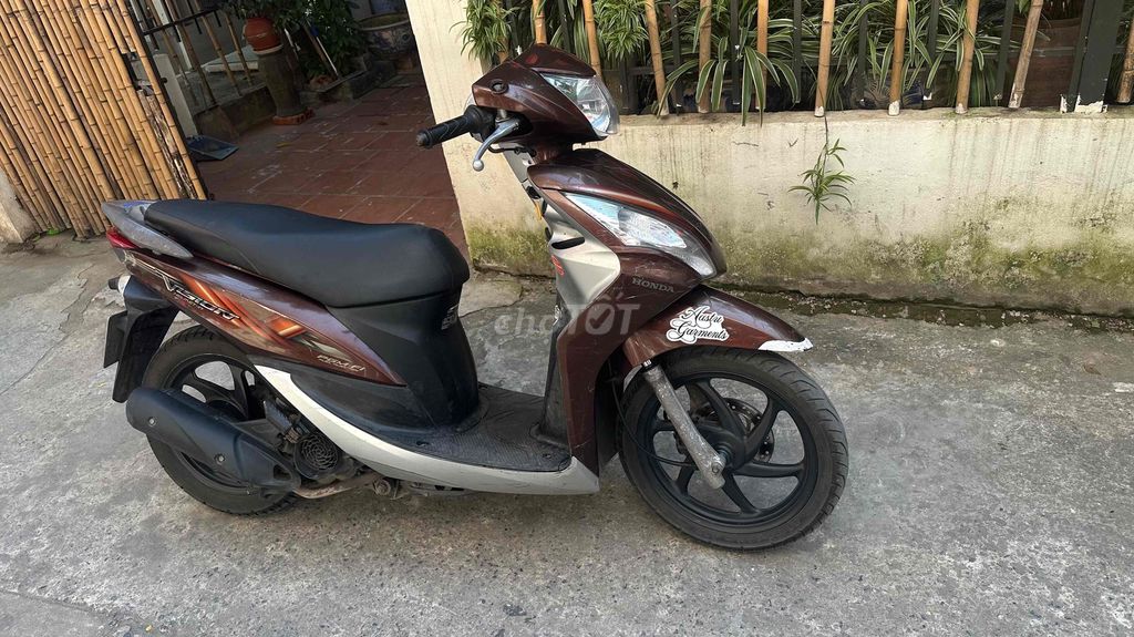 bán xe vision máy êm chạy ngon giá rẻ. Mua bán Xe máy tại Quận Hai Bà Trưng Hà Nội được đăng bởi Tuấn hình 1