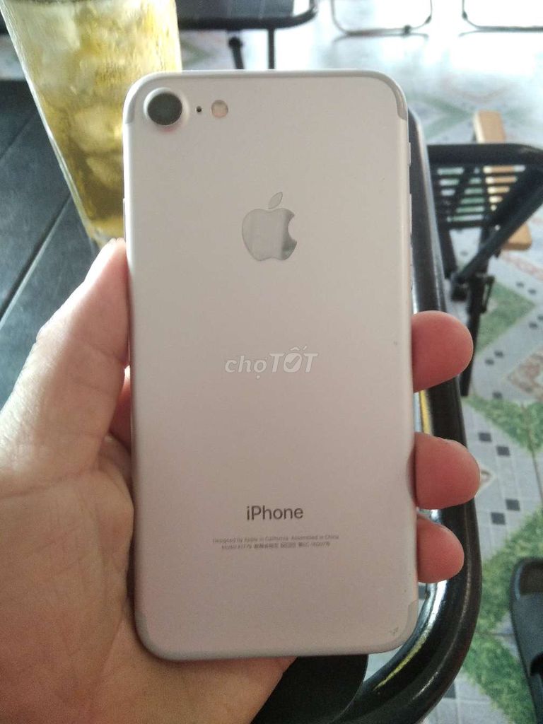 Apple iPhone 7 32GB Bạc Đã sử dụng Quốc tế. Mua bán Điện thoại tại Thành phố Vũng Tàu Bà Rịa - Vũng Tàu được đăng bởi Lê Huy hình 1